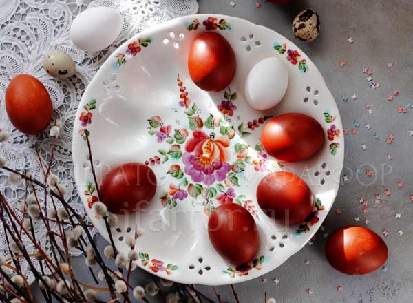 Тарелка пасхальная для яиц Степные цветы