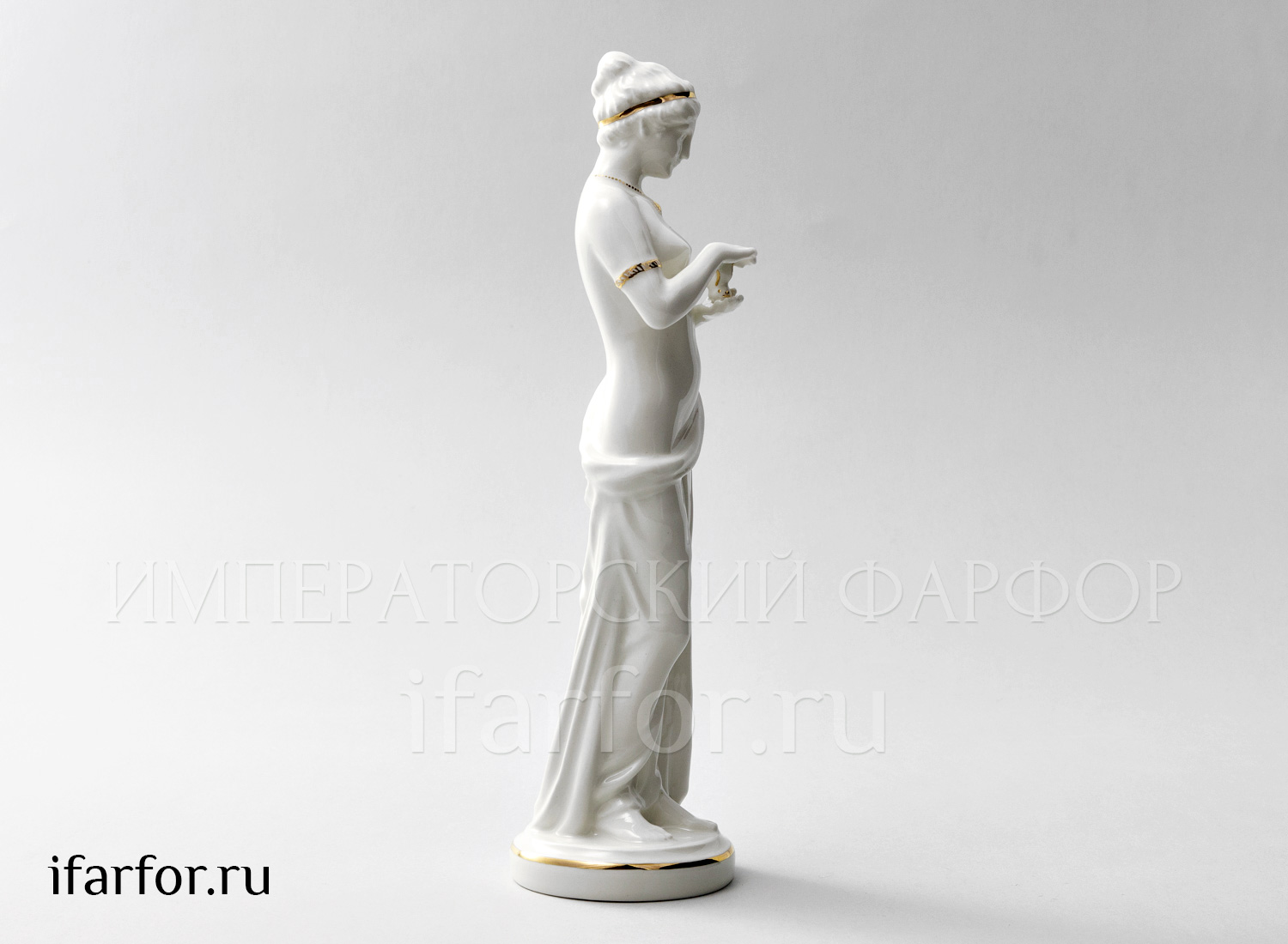 Скульптура «Венера с бабочкой» Форма: Венера с бабочкой. Фарфор. 75 x 275 мм.