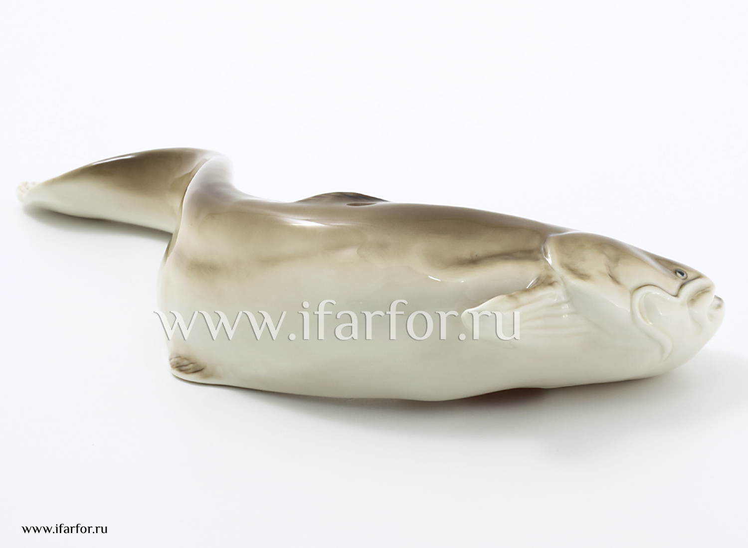 Скульптура «Сом плывущий»