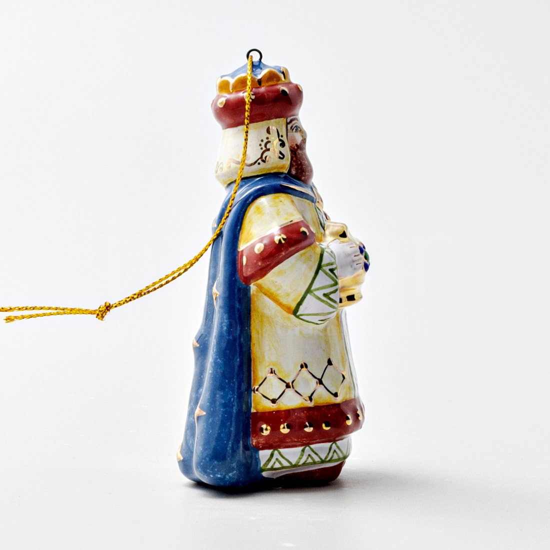 Елочная игрушка «Волхв Мельхиор» Форма: Волхв Мельхиор. Майолика. 54 x 95 мм.