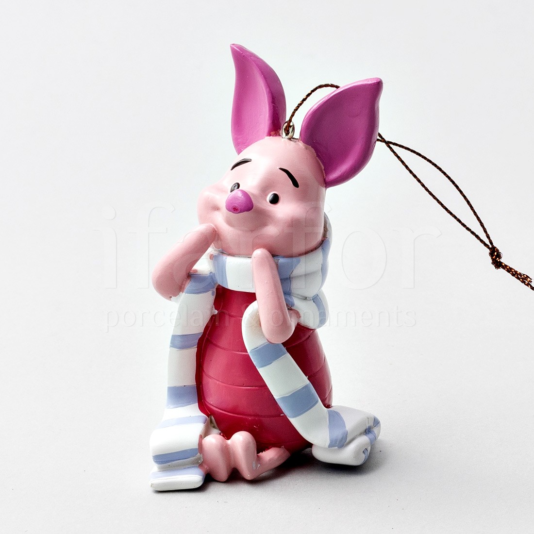 Елочная игрушка «The Walt Disney» Форма: The Walt Disney. Полирезин. 50 x 97 мм.