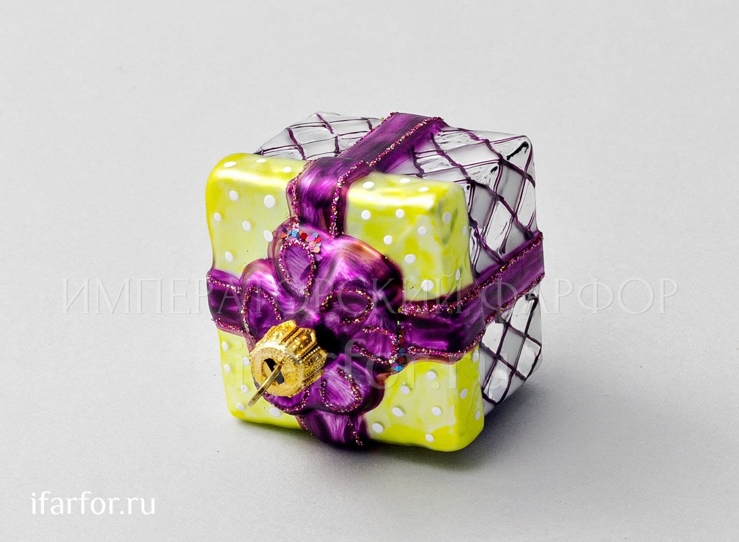 Елочная игрушка «Подарок в коробке»