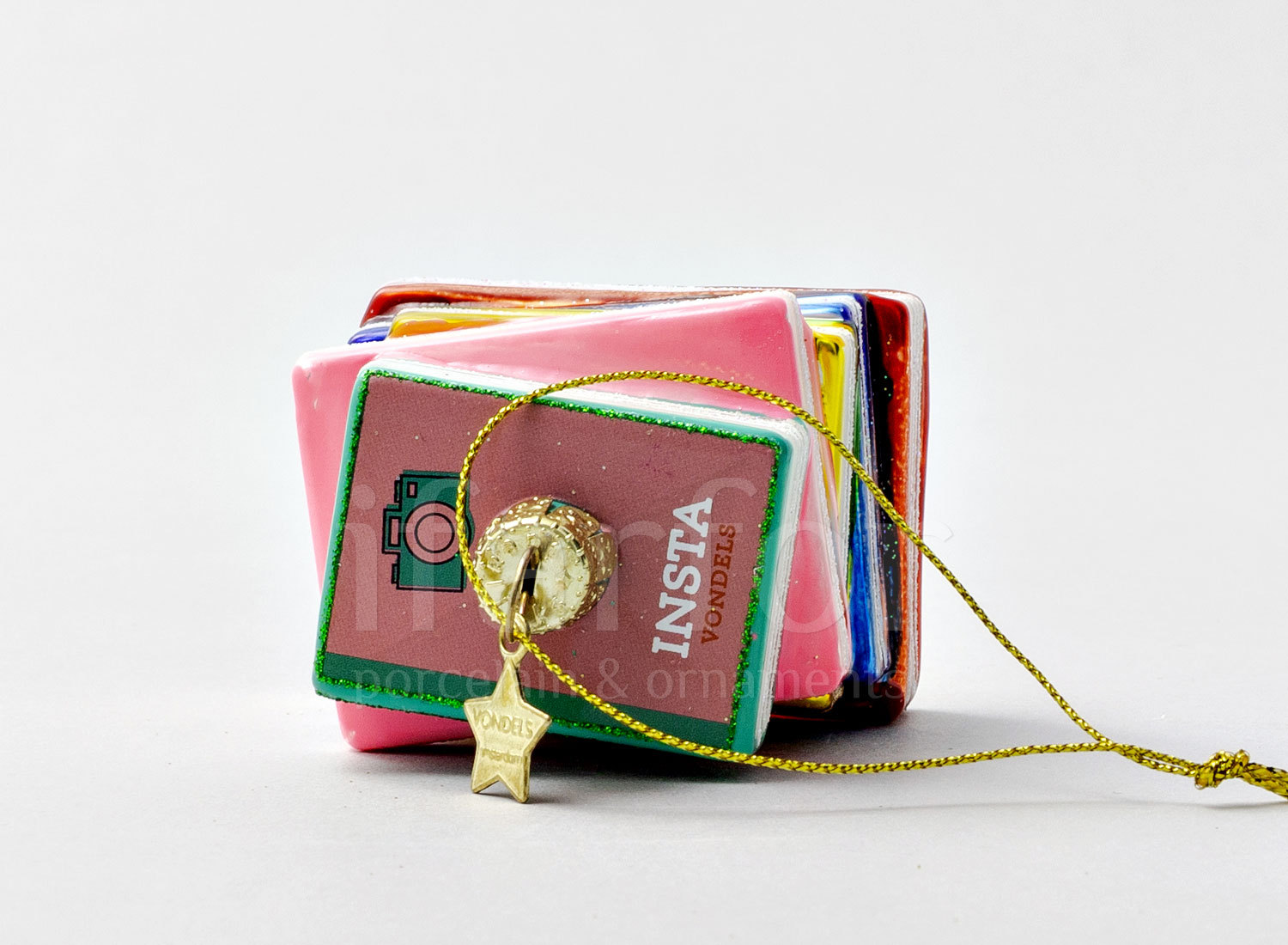 Елочная игрушка «Стопка книг»