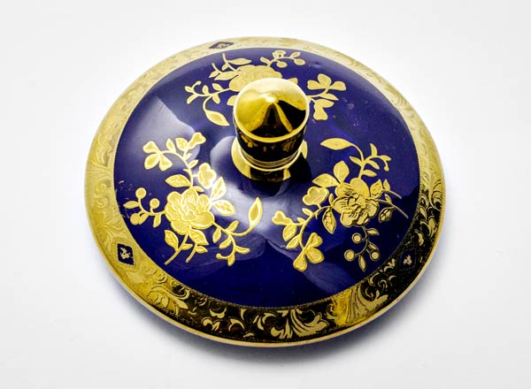 Крышка к сахарнице Влюбленная пара Royal Classics