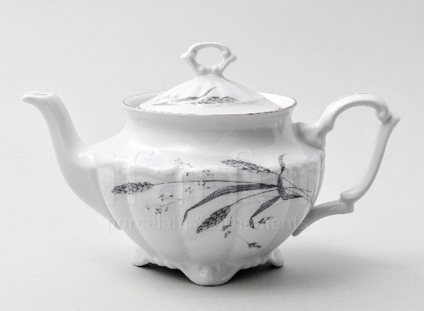 Teapot brewing Silver spikes Repast