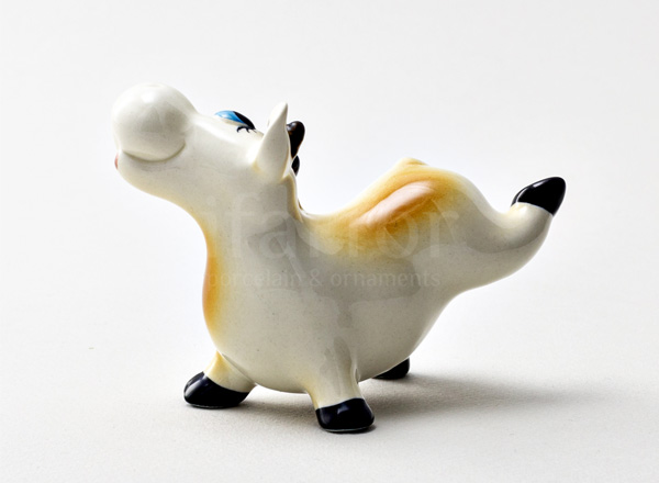 Sculpture Dancing cow