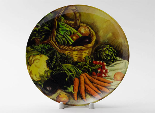 Декоративная тарелка Серебрякова Зинаида Натюрморт с цветной капустой и овощами 1936 г.