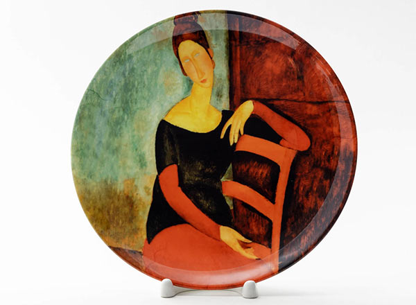 Декоративная тарелка Модильяни Амедео Жанна Эбютерн на красном стуле