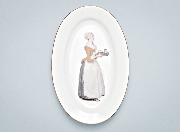 Dish/ platter oval Golden edging. Chocolate girl STOPPARD Standard