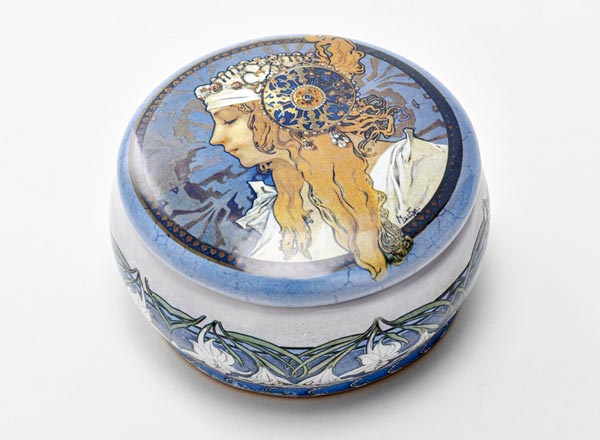 Casket Ladies 4 Round