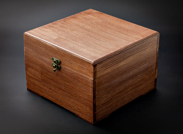 Gift box Gift box. Light rosewood Casket