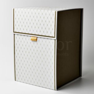 Подарочная упаковка кубик большой Белый Кубик на магнитах