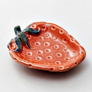 Тарелочка для закусок Клубника