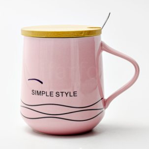 Кружка с крышкой и ложкой SIMPLE STYLE розовая Royal Classics 400 мл.