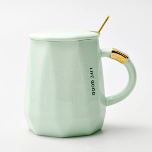 Кружка с крышкой и ложкой Life good Royal Classics