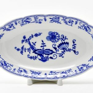 Блюдо овальное Луковичный узор. Синий лук Натали