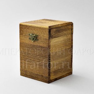 Шкатулка подарочная Шкатулка подарочная. Орех Шкатулка 110 x 110 x 160 мм.
