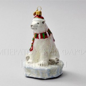 Елочная игрушка в подарочной коробке 210х130мм Белый медведь на льду 90 x 142 мм.