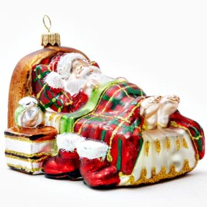 Елочная игрушка Дед Мороз в кроватке