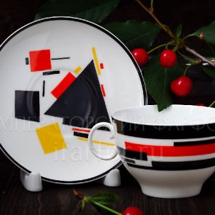 Чашка с блюдцем Горизонтальное движение 1/2 Яблочко