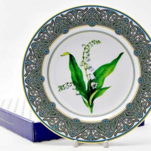 Декоративная тарелка в подарочной коробке Цветы и ягоды России. Ландыш майский