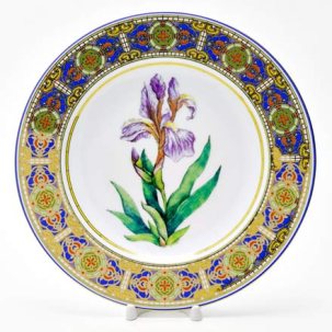 Декоративная тарелка в подарочной коробке Цветы и ягоды России. Нежный ирис