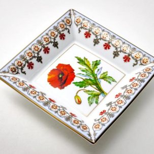 Подставка для мелочи в подарочной коробке Цветы и ягоды России. Мак восточный Квадратная