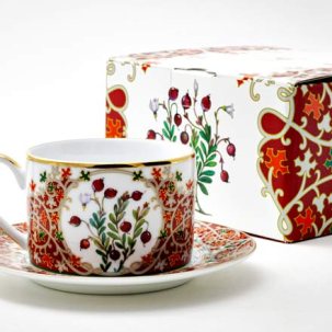 Чашка с блюдцем чайная в подарочной коробке Цветы и ягоды России. Клюква заповедная 1/2 Соло