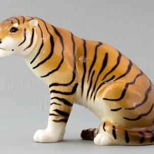 Скульптура Тигр сидящий Мирный