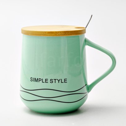 Кружка с крышкой и ложкой «SIMPLE STYLE» Форма: Royal Classics. Керамика. 400 мл.