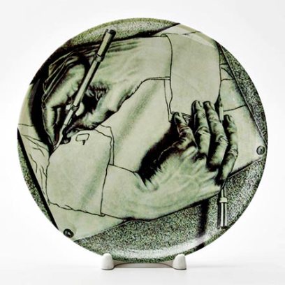 Декоративная тарелка Рисующие руки