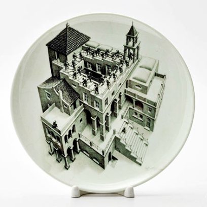 Декоративная тарелка Спускаясь и поднимаясь