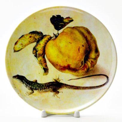 Декоративная тарелка Натюрморт с айвой и ящерицей