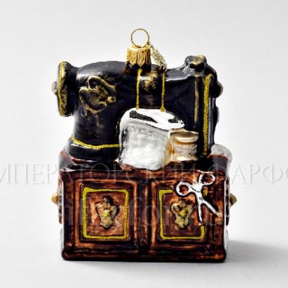 Елочная игрушка в подарочной коробке «Ретро Техника. Швейная машина»