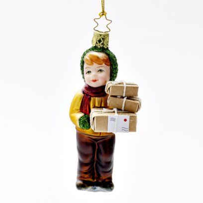 Елочная игрушка Невинные сердца. Мальчик с рождественкими подарками