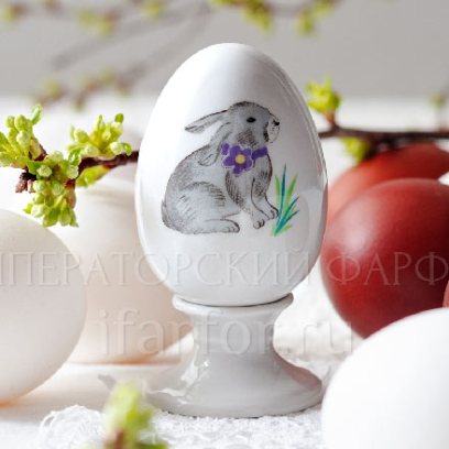 Яйцо пасхальное на подставке Лапушка Нева