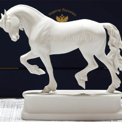 Подарочный набор Белый Конь Фризской породы