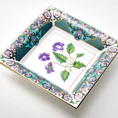 Подставка для мелочи в подарочной коробке «Цветы и ягоды России. Фиалка надрезанная»