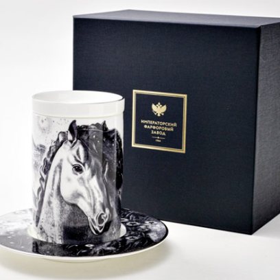 Бокал с блюдцем и крышкой в подарочной коробке Черный мустанг Тор