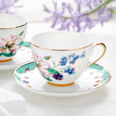 «Казалось, можно было уловить глазом, как они растут и дышат, как из влажной и теплой земли тянется к солнцу трава» Цена