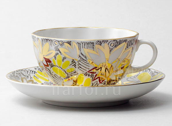 Cup and saucer tea Golden camomiles Tulip