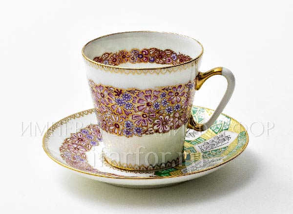 Cup and saucer Coffee Gentle wreath Black coffee