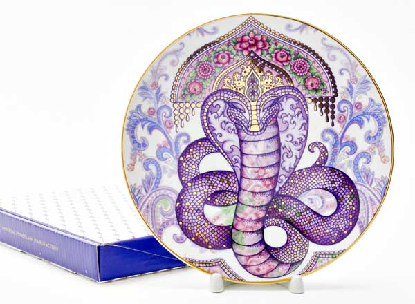 Тарелка декоративная в подарочной коробке Царевна Эллипс средняя