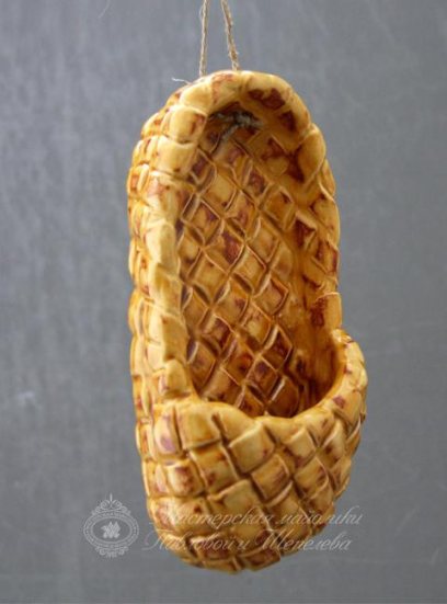Скульптура «Лапоть» Майолика. 75 x 145 мм.