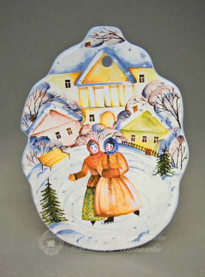 Доска для сыра «Девушки на катке» Форма: Большая. Майолика. 200 x 270 мм.