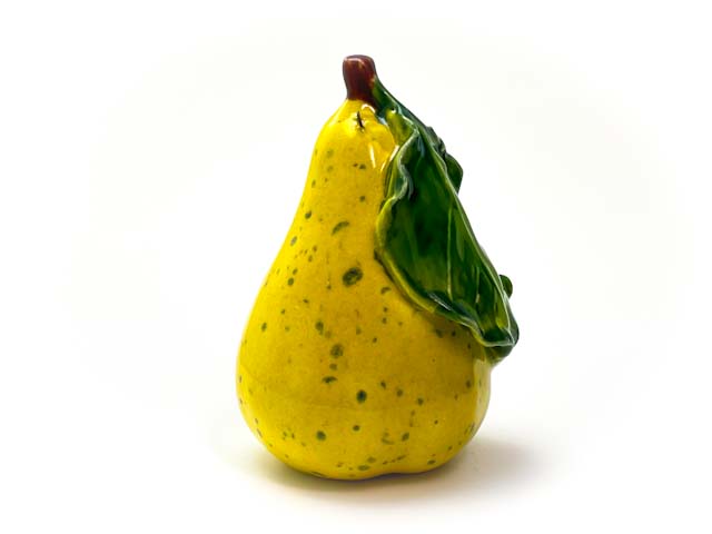 Скульптура «Груша малая»