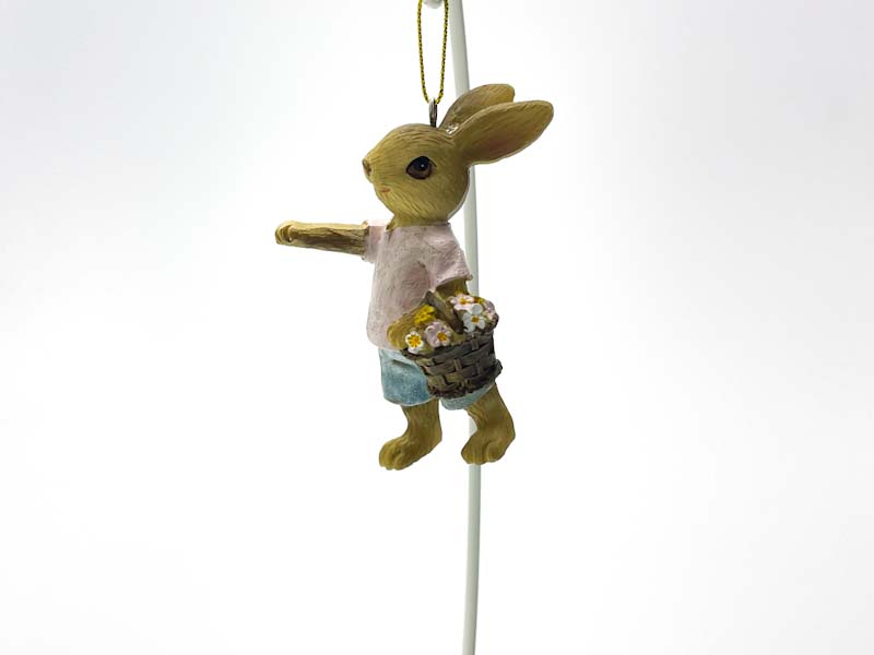Елочная игрушка «Кролик с корзинкой цветов 1»