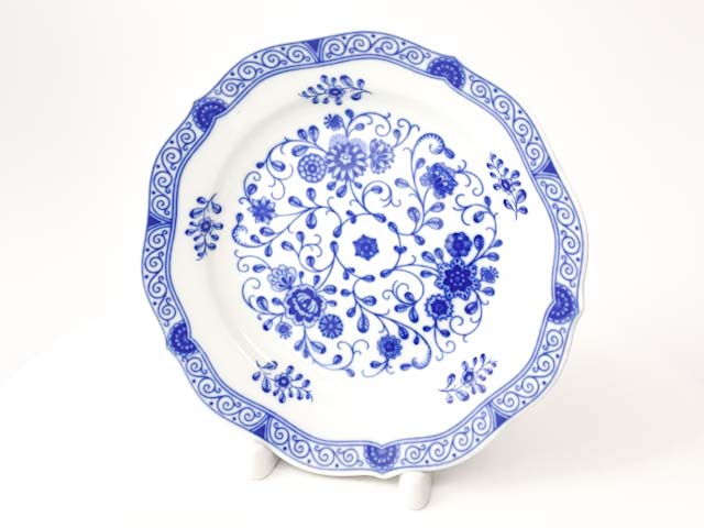 Блюдце кофейное «Alte Ranke blau» Форма: Marie-Luise 1150. Твердый фарфор. 160 мм.