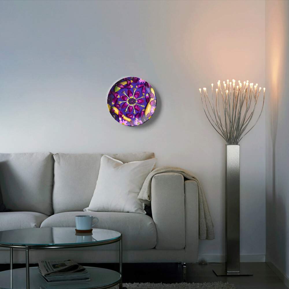 Натюрморт с пурпурными лепестками — Изабелла Кассини