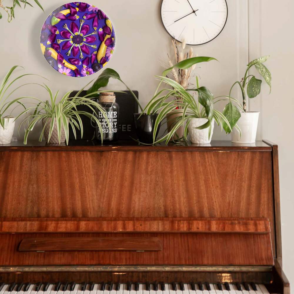 Натюрморт с пурпурными лепестками — Изабелла Кассини